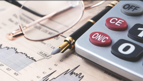 Resumen de tesis: “Las Sociedades Administradoras de Fondos de Inversión (SAFI) y el derecho de los accionistas para participar en más de una de ellas”