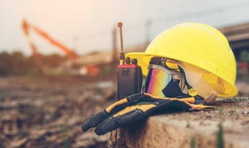 La desnaturalización de los contratos de trabajo a plazo fijo en el sector de construcción