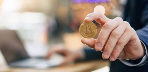 Volatilidad, burbujas, riesgo: ¿Cómo regular el mercado de criptomonedas?