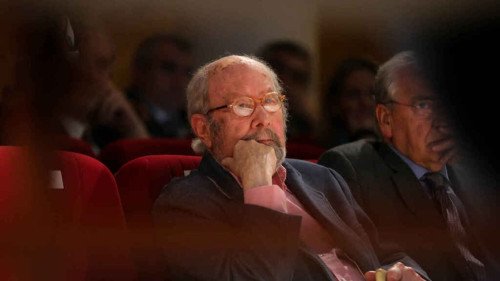 Galardonado poeta José Manuel Caballero Bonald falleció a los 94 años