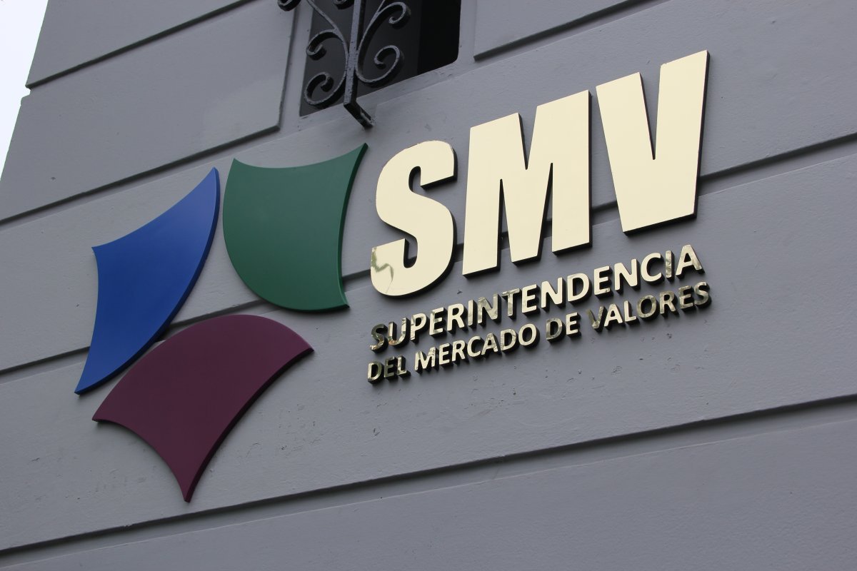 SMV advierte sobre presunta autorización de gestoras de fondos de inversión privados